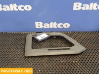 Накладка фары правая